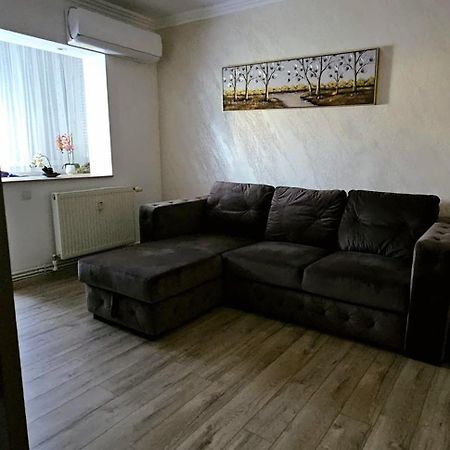 Rose Residence Buzău Esterno foto