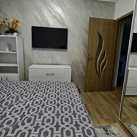 Rose Residence Buzău Esterno foto