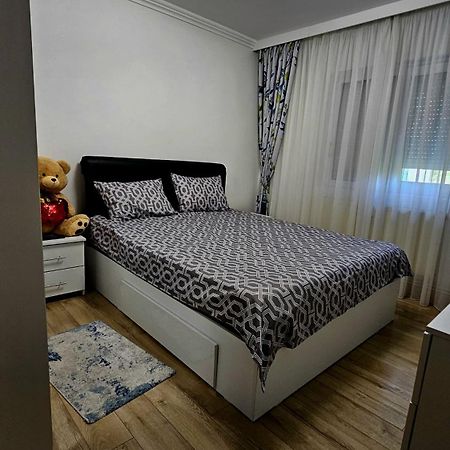 Rose Residence Buzău Esterno foto