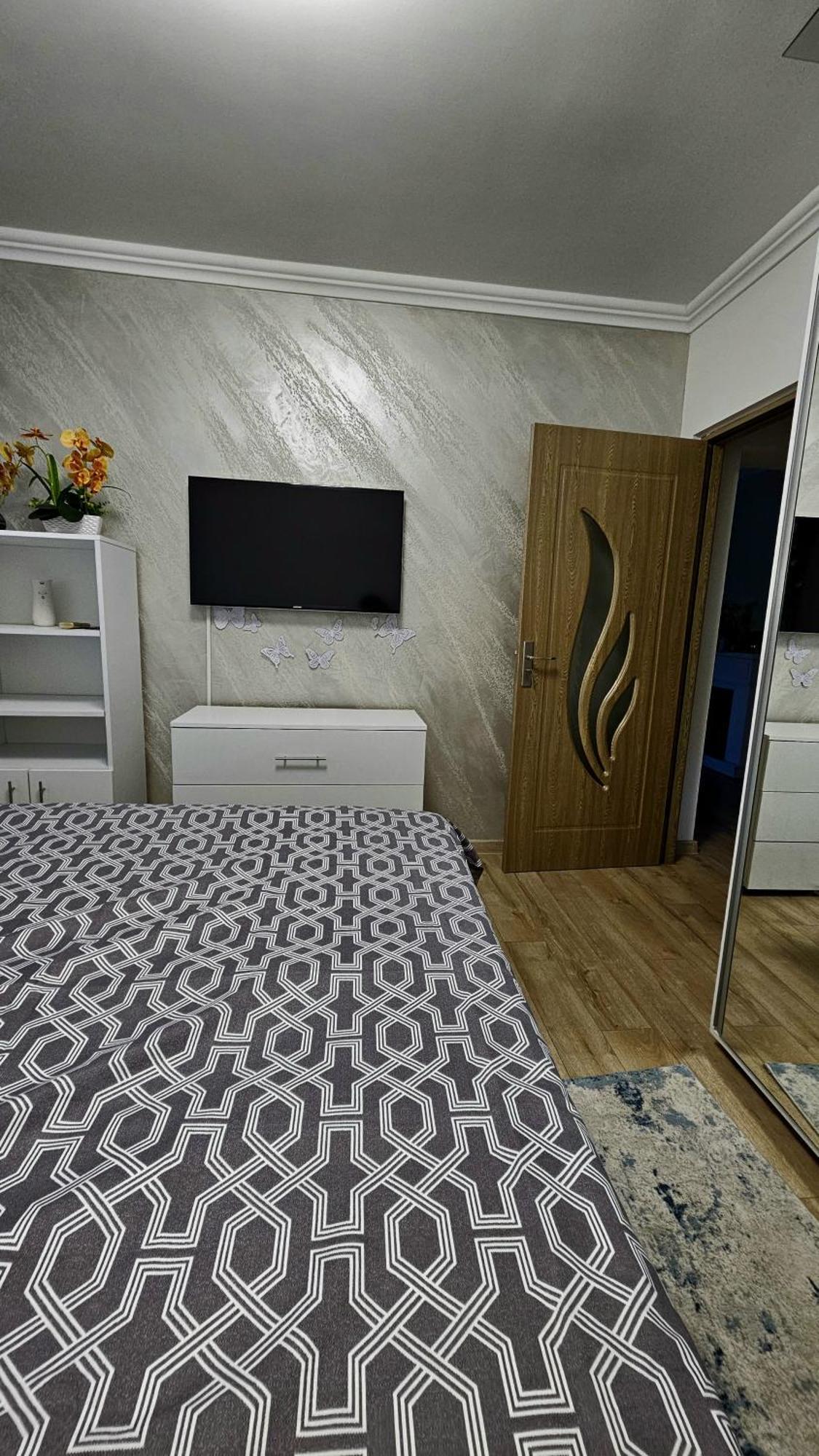 Rose Residence Buzău Esterno foto
