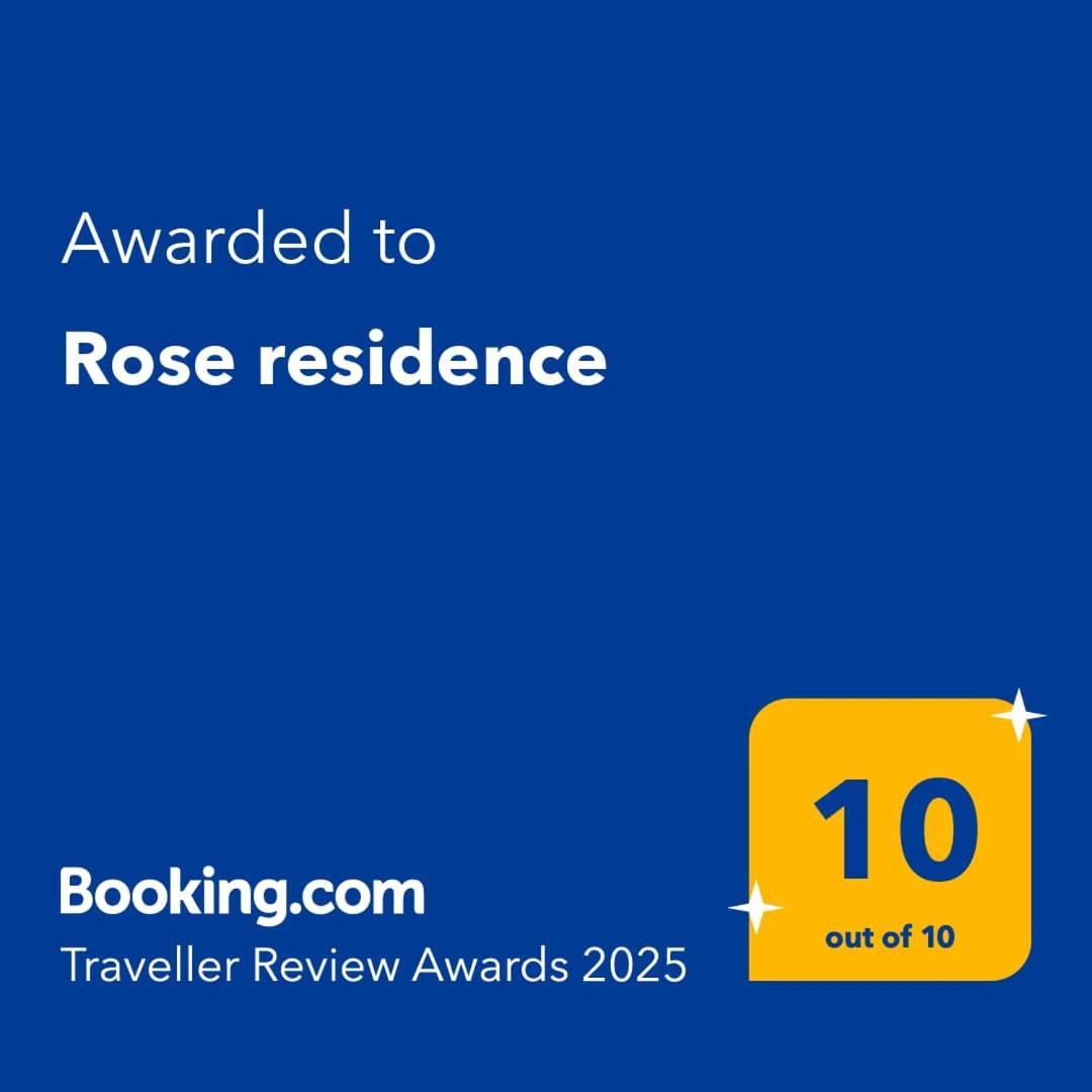 Rose Residence Buzău Esterno foto